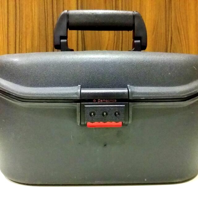 vintage samsonite makeup case