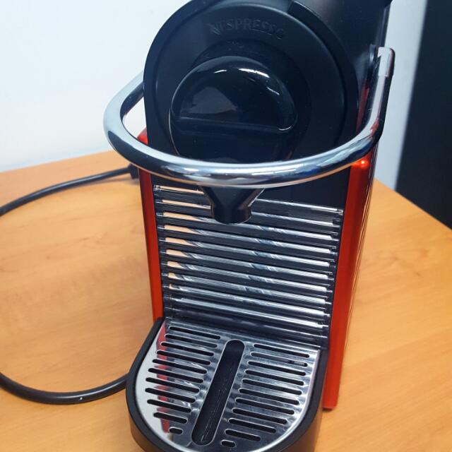 2nd hand Nespresso Pixie coffee machine, TV & Home Appliances, Kitchen