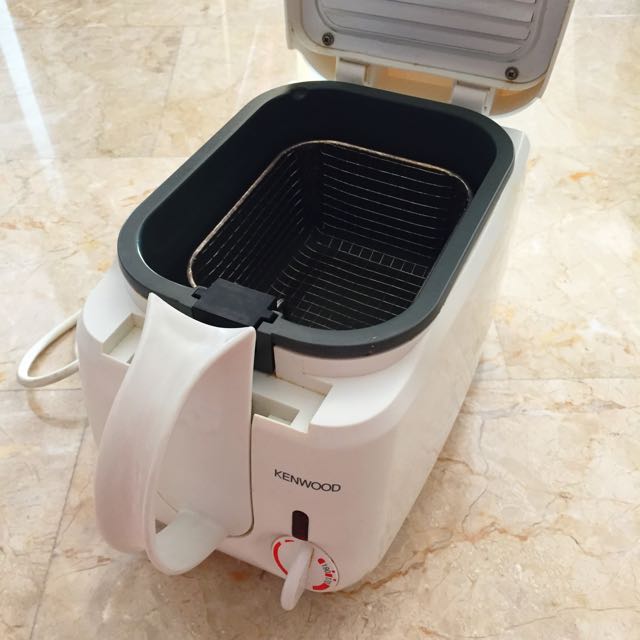 Kenwood Deep Fryer, TV & Home Appliances, Kitchen Appliances, Fryers on