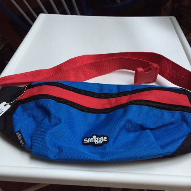 Smiggle hot sale bum bag