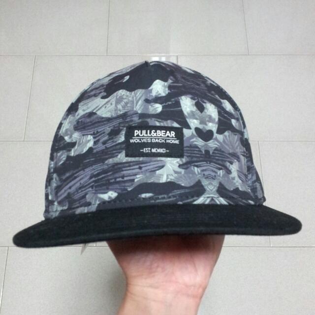 pull and bear cap
