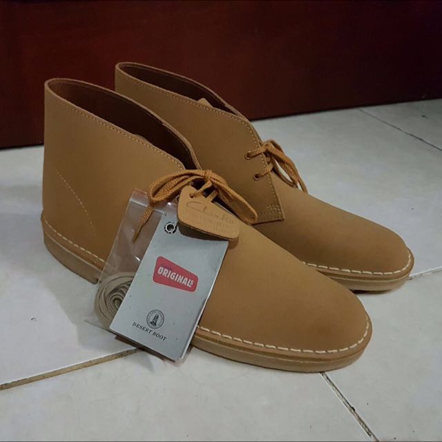 clarks wheat suede