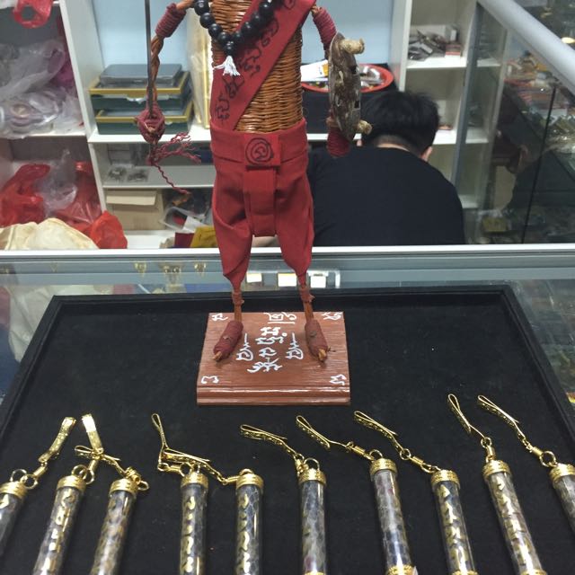 Kring Cobra Skin Takurt Ajarn Phiem Snake Takurt Everything Else On Carousell