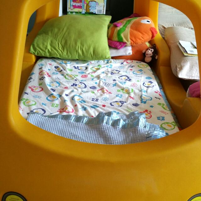 Preloved Step 2 Toddler Car Bed, Babies & Kids, Baby Nursery & Kids