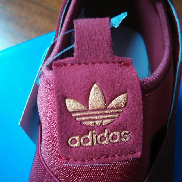 Adidas slip on maroon original sale