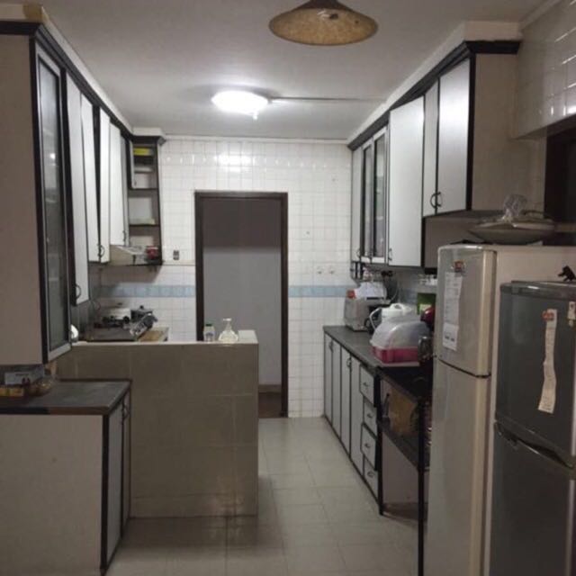 (Category: ) located in . Submitted by ar___ (Listing ID 51234667, Image 1). Description: .