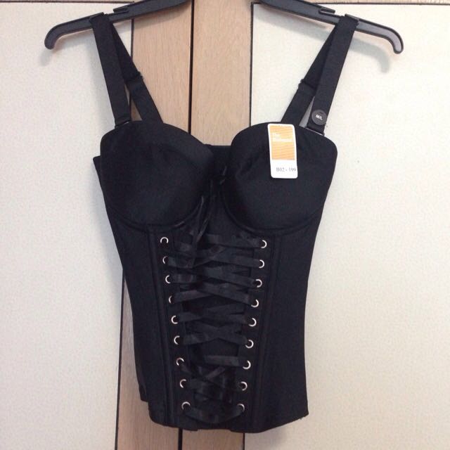 BNWT Sexy Black Corset/Bra, Women's Fashion, New Undergarments ...