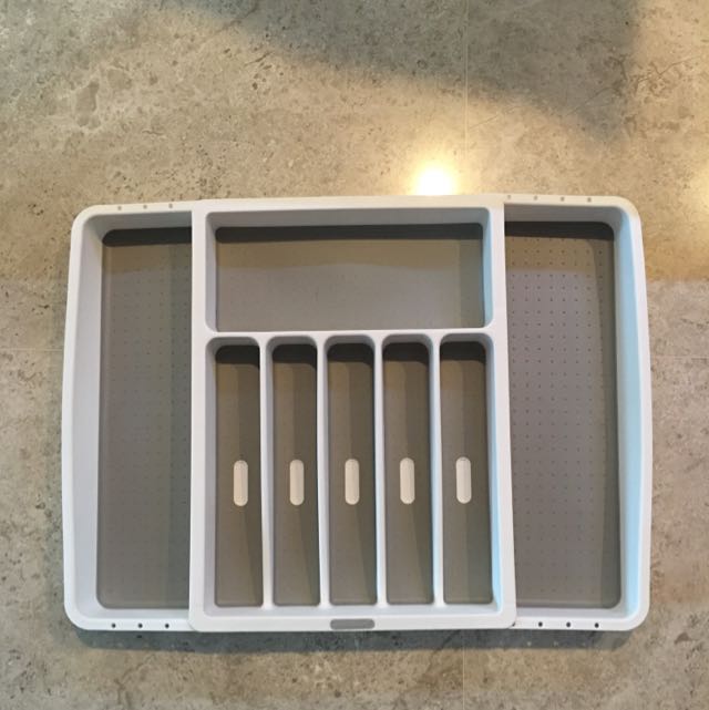 Madesmart Expandable Cutlery Tray With Grip, TV & Home Appliances