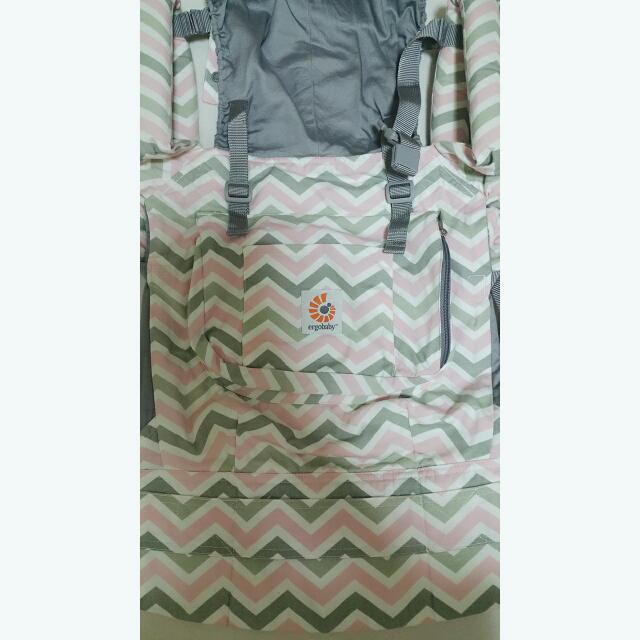 Ergo baby carrier pink chevron top