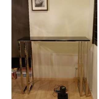 High Side-Table - Modern design with tempered glass top