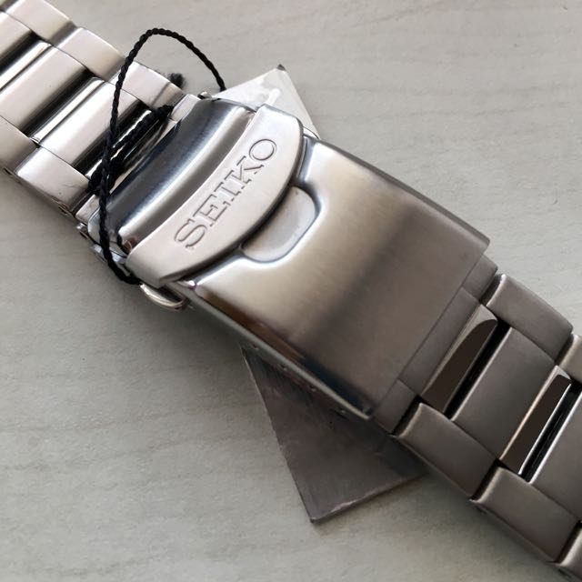 Seiko Mens SNZH53 Seiko 5 Automatic Dark Blue Dial Stainless Steel Watch :  Amazon.in: Fashion
