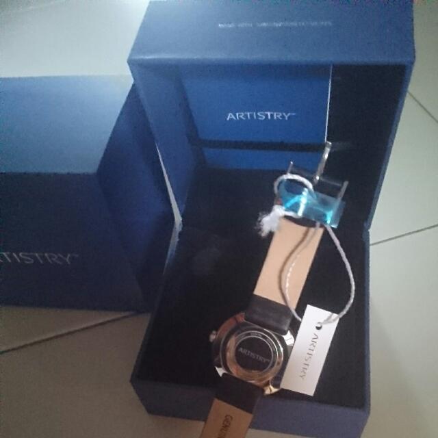 Watch (Category: Women's Watches) located in Singapore. Submitted by phoonwaimun98 (Listing ID 51674348, Image 3). Description: .