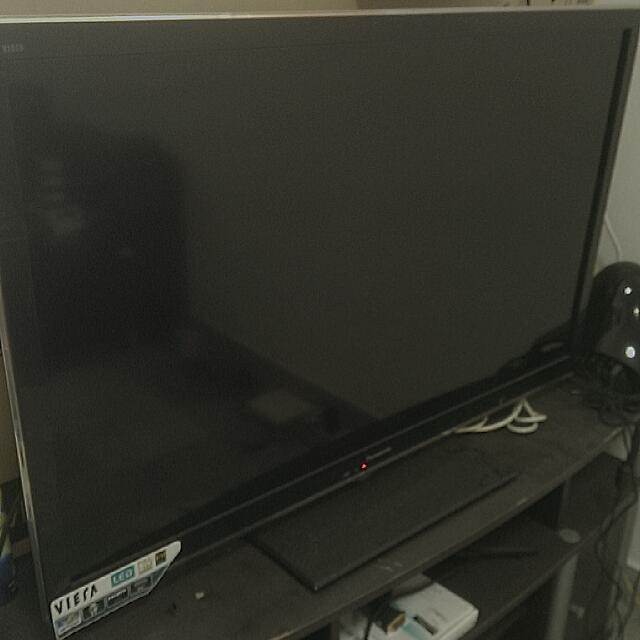 Panasonic 39 Inch LED TV, Furniture & Home Living, Furniture, TV ...