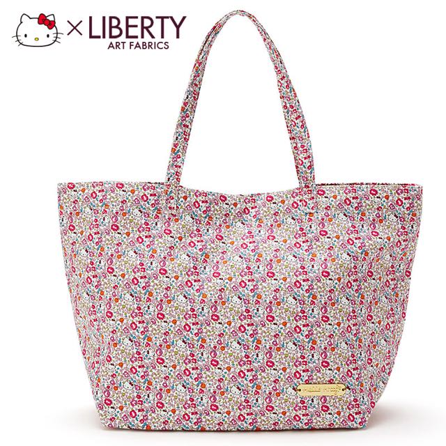 新品‼️ハローキティーハンドバッグ LIBERTY ART FABRICS