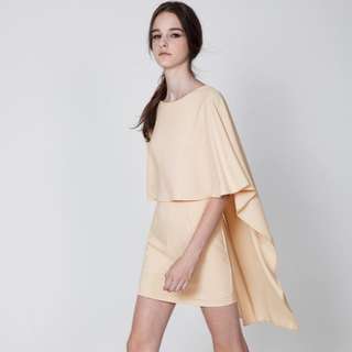 Fashmob Back V Cape Dress