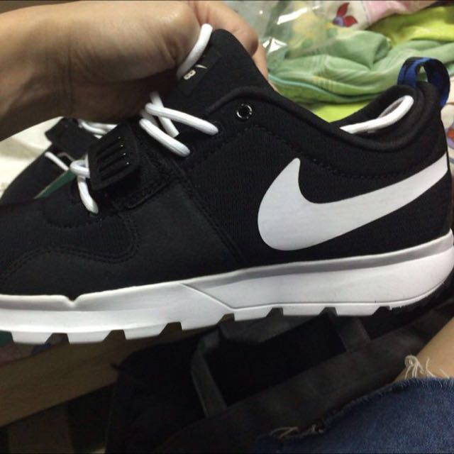 Nike Trainerendor SE （分類：波鞋）位於 Hong Kong。 由 secondhandsller 提交（商品編號 52023932，圖片 2）。簡介： 。