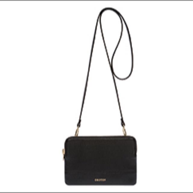 Oroton Bueno double clutch bag Women s Fashion on Carousell