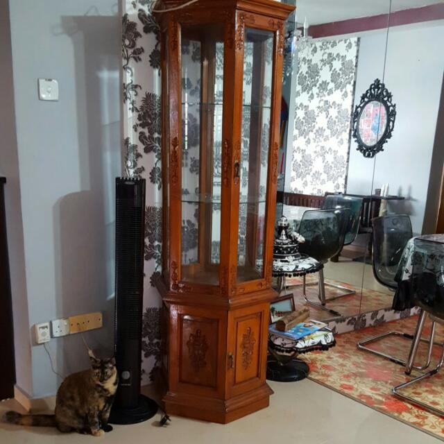 Wihardja display new arrivals cabinet