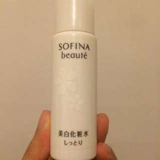 Sofina Toner 美白化粧水628631925273611122