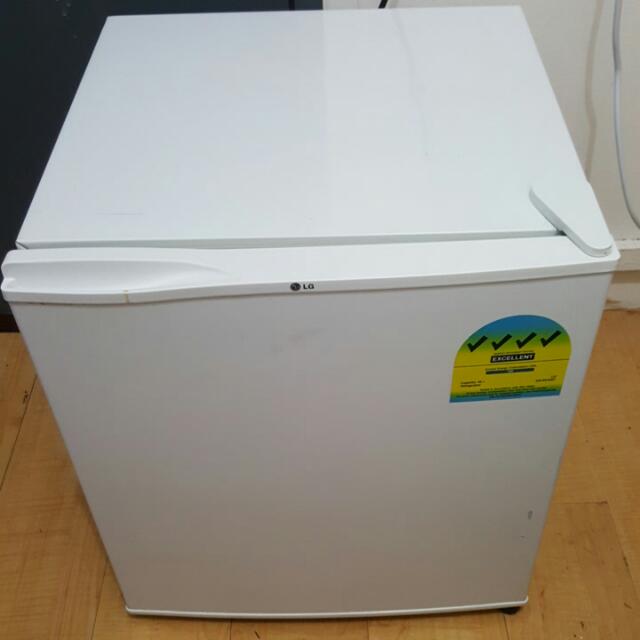 Mini Fridge LG, TV & Home Appliances, Air Conditioners & Heating on