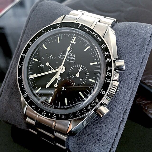 speedmaster moonwatch sapphire