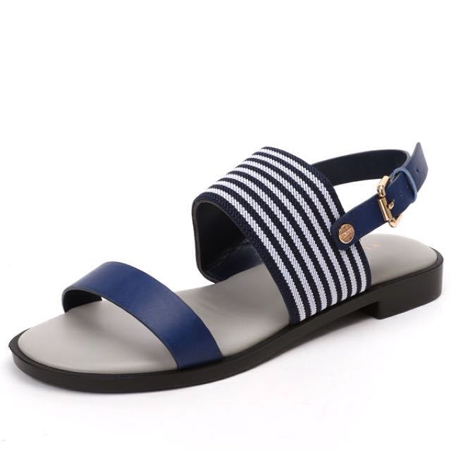 Vincci Sandal, Women's Fashion, Footwear, Sandals on Carousell