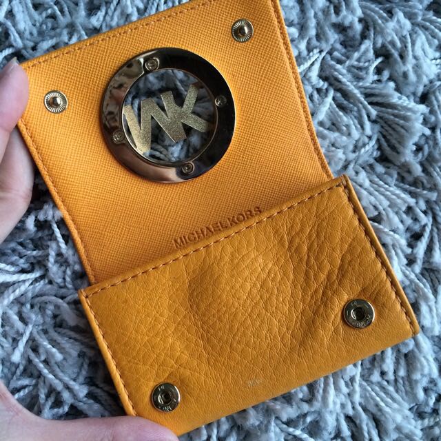 Michael kors shop fulton wallet yellow
