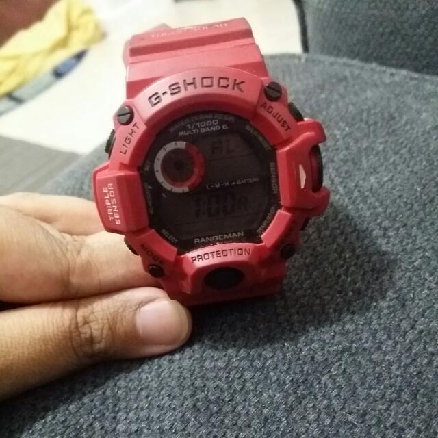 g shock in red colour