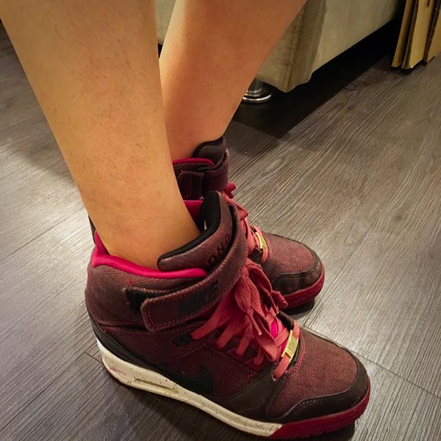 nike revolution sky hi milan