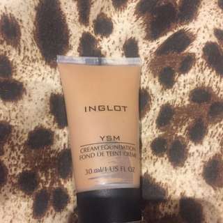 Inglot Foundation