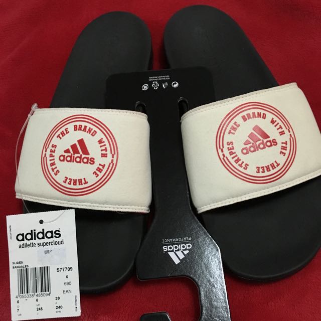 Adilette supercloud store