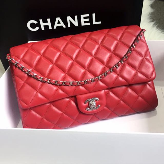 Chanel Timeless Clutch Lamb Red