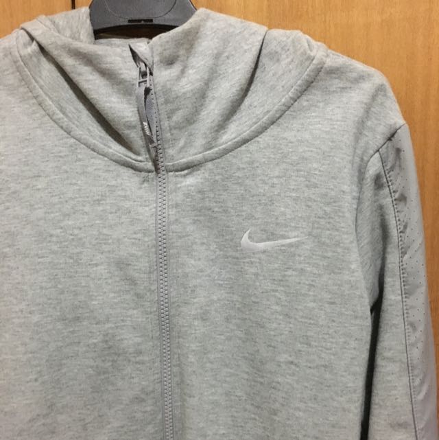 nike advance fleece