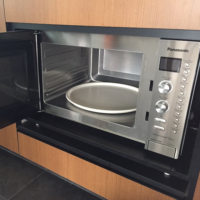 Panasonic 42L Stainless Steel Convection Microwave, TV & Home
