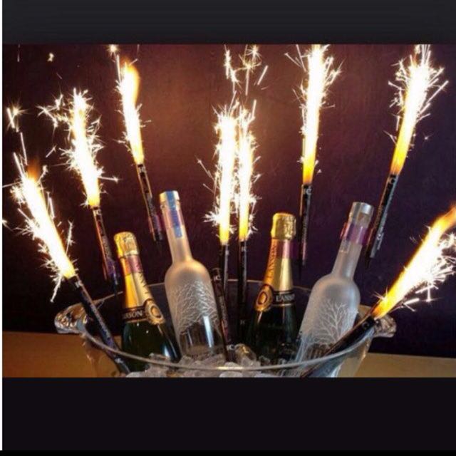 ( INSTOCKS ) Sparkle fireworks birthday candle, Hobbies & Toys