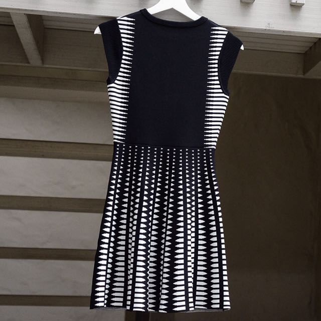 zara black and white knit dress