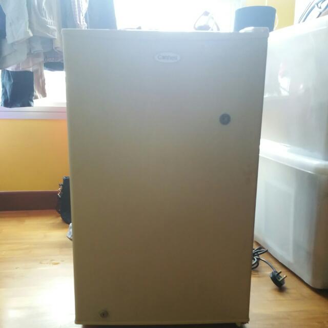 Cornell Mini Fridge, TV & Home Appliances, Kitchen Appliances, Refrigerators & Freezers on Carousell