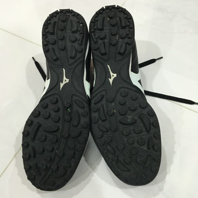 mizuno turf shoes with pitching toe