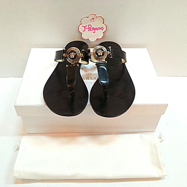Authentic Versace Ladies Thong Sandals Only For Sale NO TRADE Fixed Price Non Neg Luxury Bags Wallets on Carousell