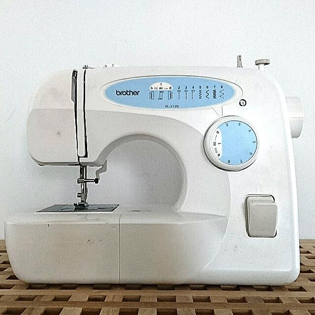 brother Sewing Machine XL2120, Hobbies & Toys, Stationery & Craft