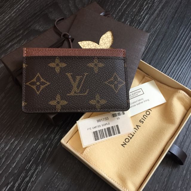 Louis Vuitton Daily Organizer, Luxury, Bags & Wallets on Carousell