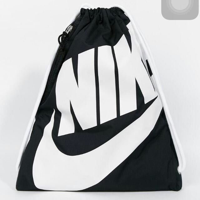 nike gym bag, Men's Fashion, Activewear on Carousell