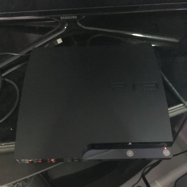 PS3 Bundle (Category: PlayStation) located in Singapore. Submitted by mitelo (Listing ID 53356172, Image 1). Description: .