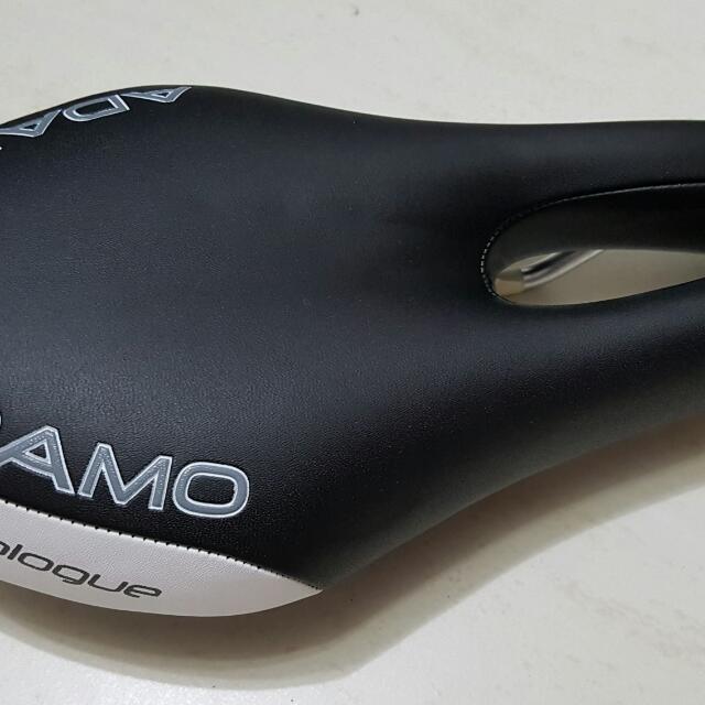 adamo prologue saddle