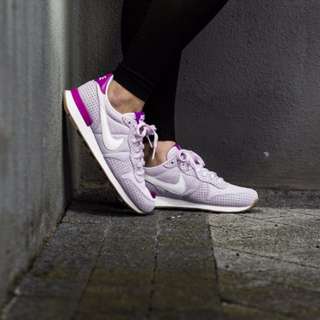 NIKE WMNS INTERNATIONALIST 紫色 粉紫  女鞋 828407-500