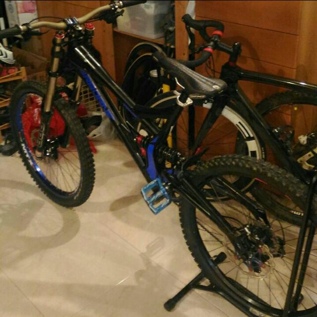 airborne downhill bike