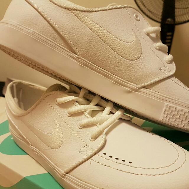 White leather hotsell janoski