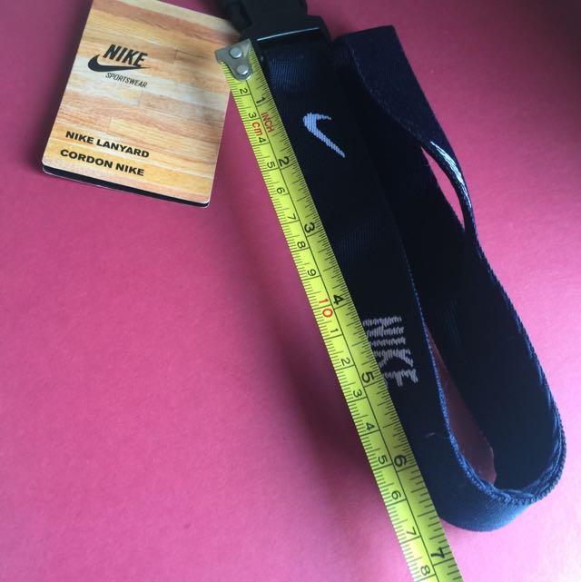 BN Nike lanyard, Sports on Carousell