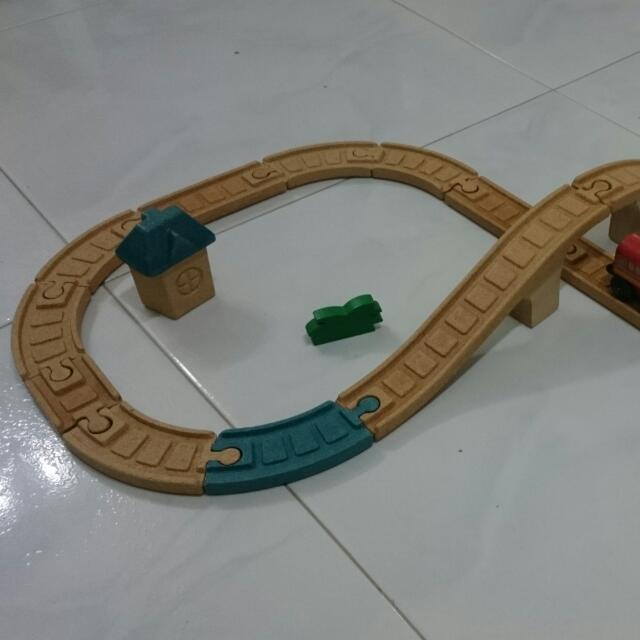 plan toys train set