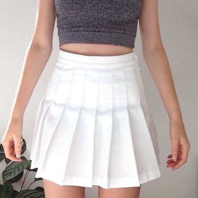 White Pleated Tennis Skirt, Women's Fashion on Carousell